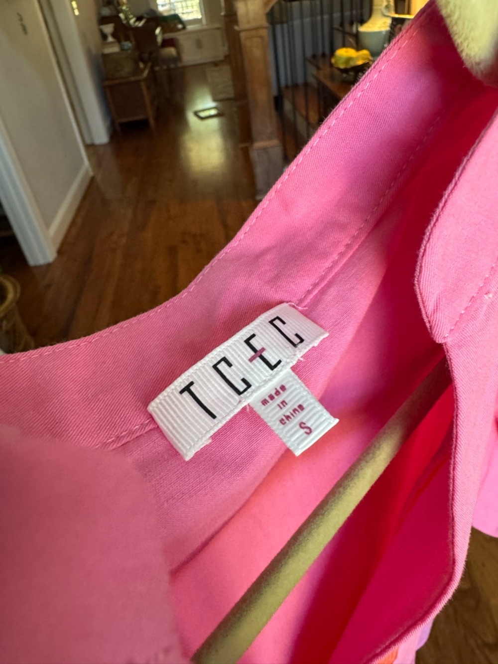 Pink Puff-Sleeve TCECwith Scalloped Trim - Picture 2 of 3